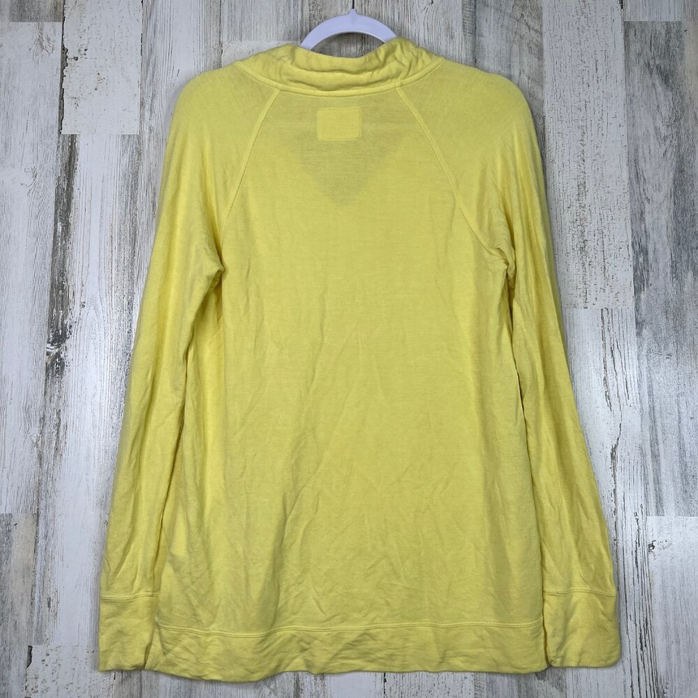 Lilly Pulitzer Luxletic‎ Peruvian Yellow Pop-over Sweatshirt Women's Size Medium - Picture 2 of 9